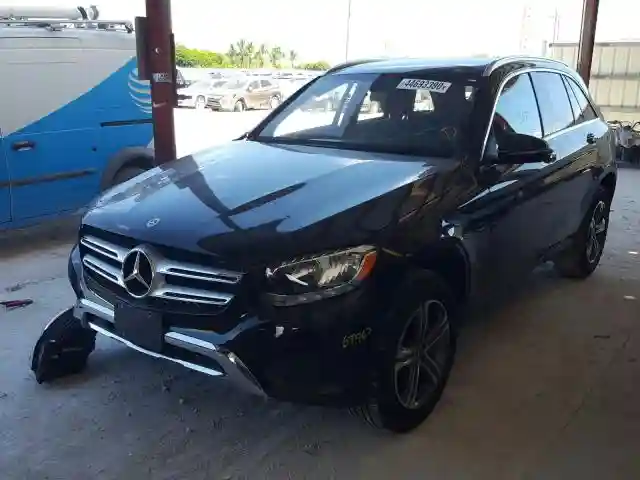 WDC0G4JB0KV119766 2019 MERCEDES-BENZ GLC 300-1
