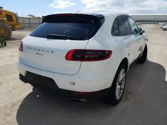 WP1AA2A51JLB19858 2018 PORSCHE MACAN-3