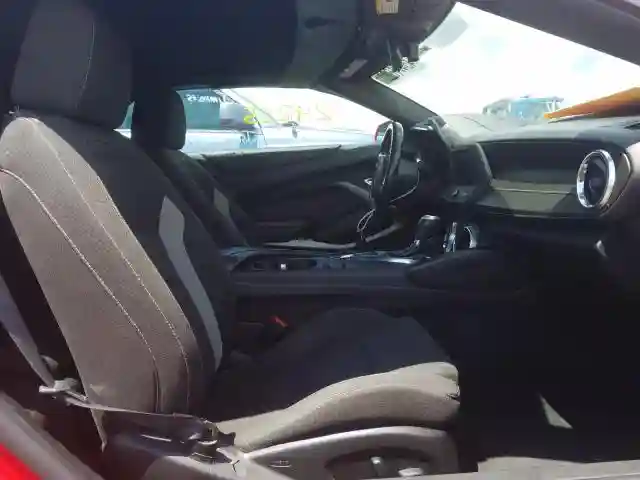 1G1FB3DX5K0121082 2019 CHEVROLET CAMARO LS-4