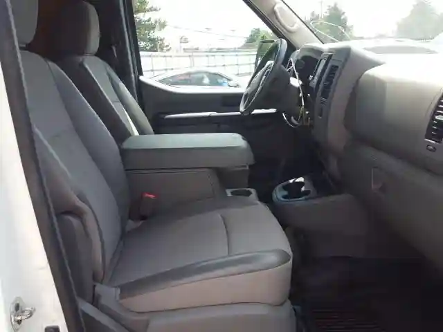 1N6BF0LY5KN806623 2019 NISSAN NV 2500 S-4