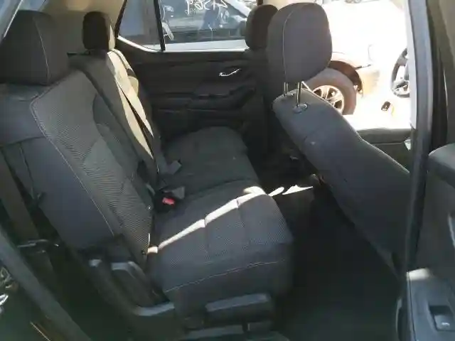 1GNERFKW2KJ126994 2019 CHEVROLET TRAVERSE LS-5