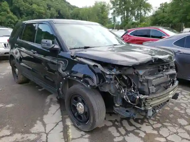 1FM5K8AR8JGC94859 2018 FORD EXPLORER POLICE INTERCEPTOR-0