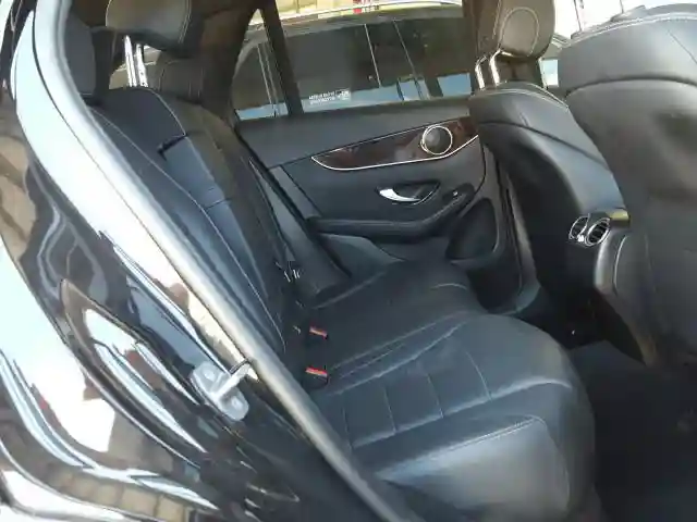 WDC0G4JB0KV119766 2019 MERCEDES-BENZ GLC 300-5
