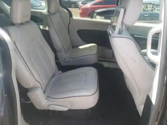 2C4RC1GG4HR751708 2017 CHRYSLER PACIFICA LIMITED-5