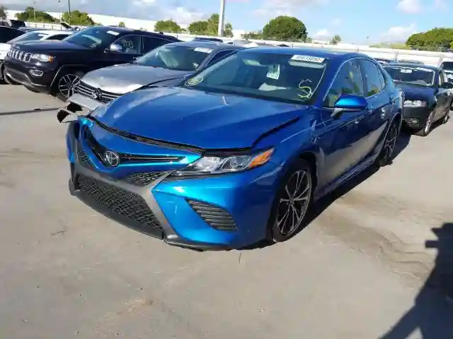 4T1G11AK4LU305219 2020 TOYOTA CAMRY SE-1