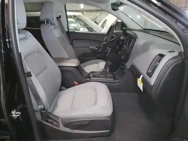 1GCGTBEN8K1325613 2019 CHEVROLET COLORADO-4