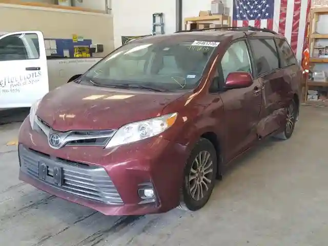 5TDYZ3DC1JS950218 2018 TOYOTA SIENNA XLE-1