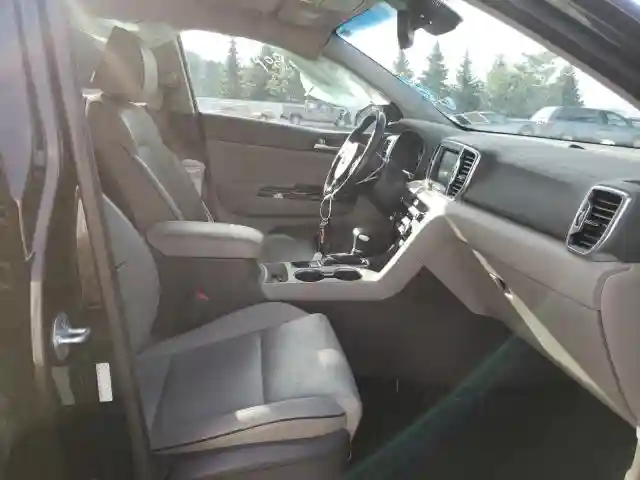 KNDPNCAC7J7381767 2018 KIA SPORTAGE EX-4