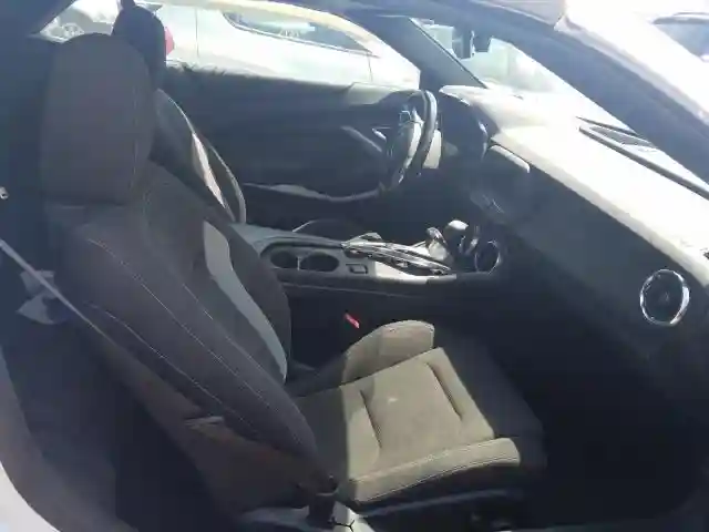 1G1FB3DX3K0150211 2019 CHEVROLET CAMARO LS-4