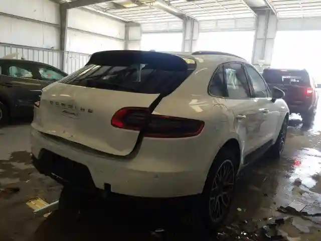 WP1AB2A53HLB14331 2017 PORSCHE MACAN S-3