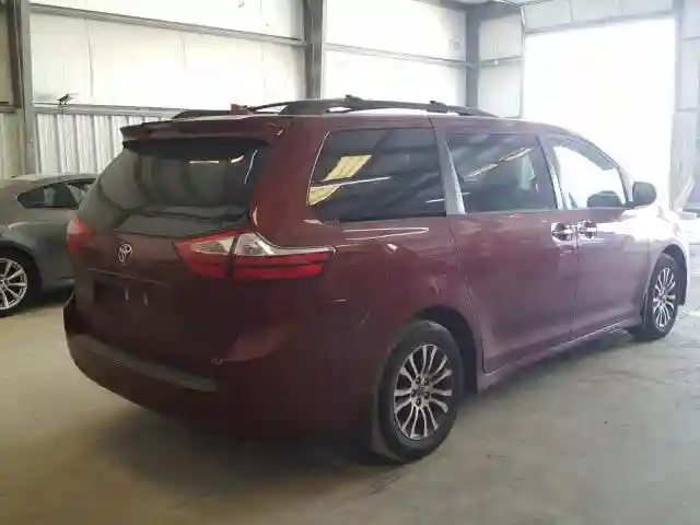 5TDYZ3DC1JS950218 2018 TOYOTA SIENNA XLE-3