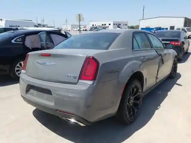 2C3CCABG5KH516460 2019 CHRYSLER 300 S-3