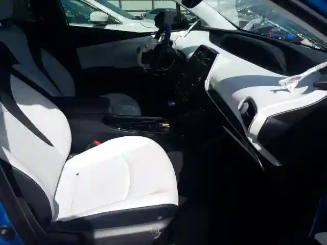 JTDKARFU3K3083459 2019 TOYOTA PRIUS-4