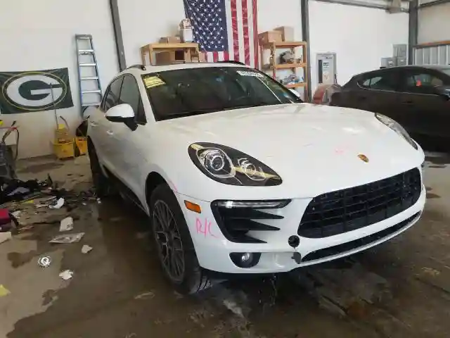 WP1AB2A53HLB14331 2017 PORSCHE MACAN S-0
