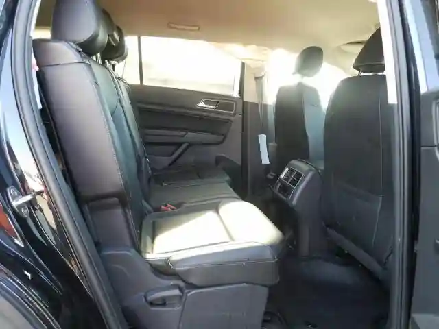 1V2PR2CA6JC537720 2018 VOLKSWAGEN ATLAS SE-5