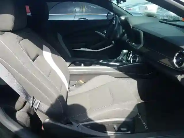 1G1FB1RXXK0158836 2019 CHEVROLET CAMARO LS-4
