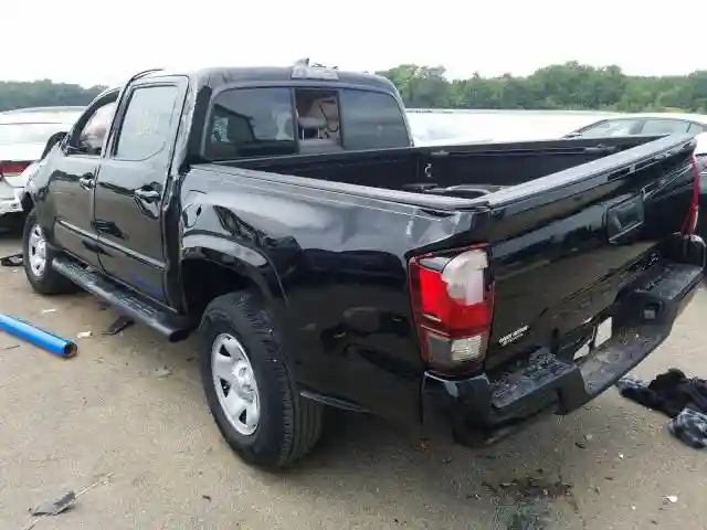 5TFAX5GN7JX121468 2018 TOYOTA TACOMA DOUBLE CAB-2