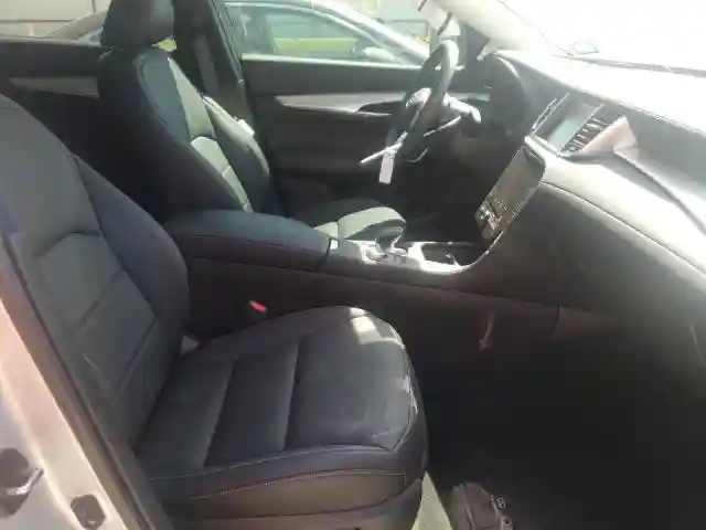 3PCAJ5M12KF141867 2019 INFINITI QX50 ESSENTIAL-4