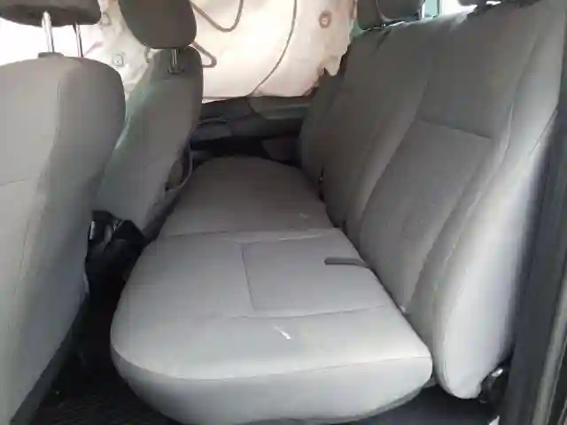 5TFAX5GN7JX121468 2018 TOYOTA TACOMA DOUBLE CAB-5