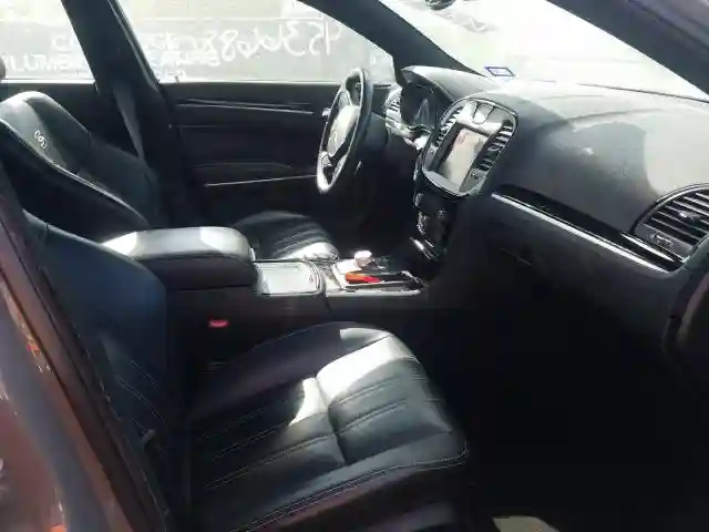2C3CCABG8KH562543 2019 CHRYSLER 300 S-4