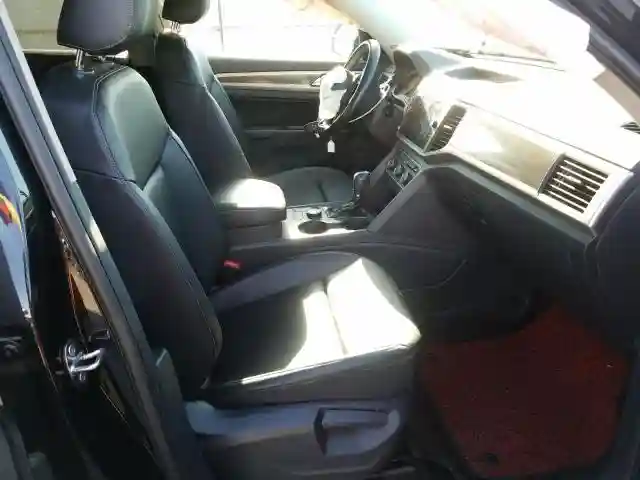 1V2PR2CA6JC537720 2018 VOLKSWAGEN ATLAS SE-4
