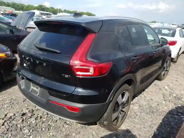 YV4162XZ6K2007218 2019 VOLVO XC40 T5 MOMENTUM-3