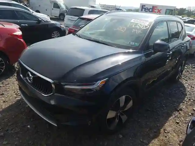 YV4162XZ6K2007218 2019 VOLVO XC40 T5 MOMENTUM-1