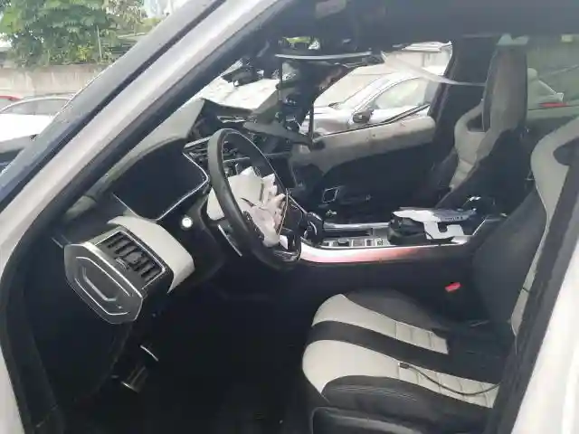 SALWZ2FE8HA153058 2017 LAND ROVER RANGE ROVER SPORT SVR-4
