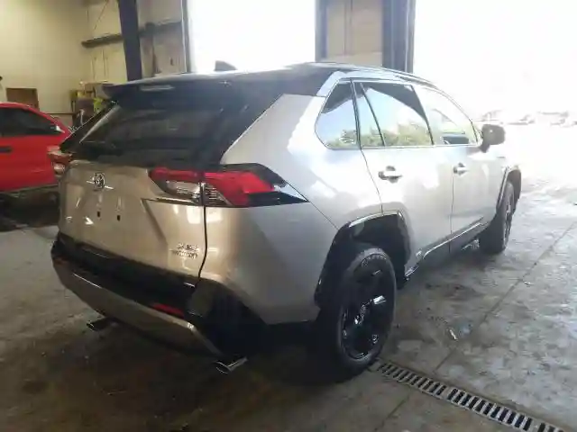 JTME6RFV9LD501994 2020 TOYOTA RAV4 XSE-3