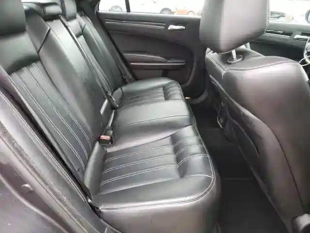 2C3CCABG0KH562696 2019 CHRYSLER 300 S-5