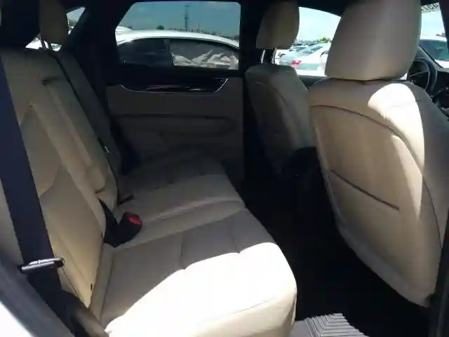 1GYKNARS4HZ103895 2017 CADILLAC XT5-5