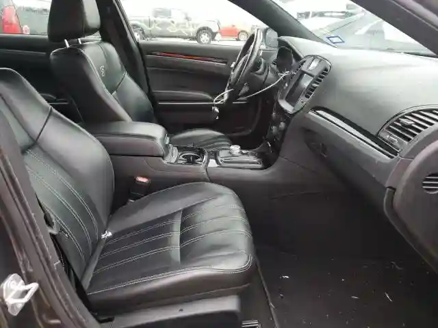 2C3CCABG0KH562696 2019 CHRYSLER 300 S-4