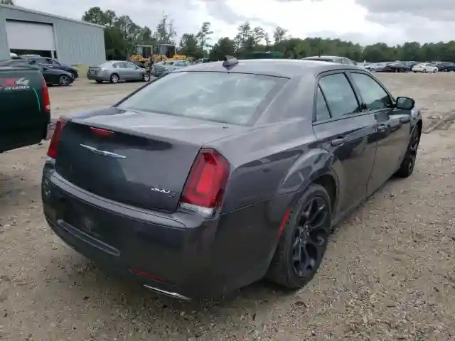 2C3CCABG0KH562696 2019 CHRYSLER 300 S-3