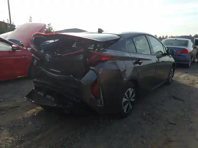 JTDKARFPXJ3099246 2018 TOYOTA PRIUS PRIME-3