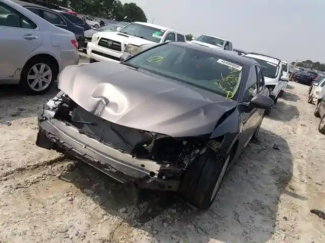 4T1C11AK1LU896401 2020 TOYOTA CAMRY LE-1