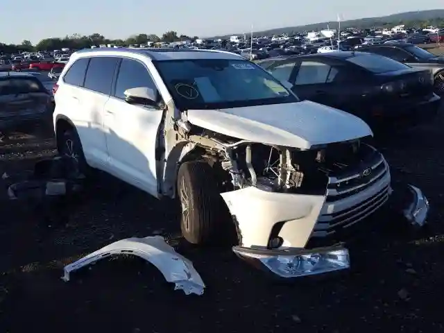 5TDJZRFH7HS364436 2017 TOYOTA HIGHLANDER SE-0