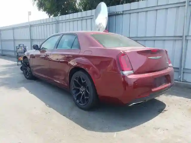 2C3CCABG2KH635115 2019 CHRYSLER 300 S-2