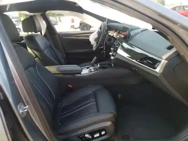 WBAJA5C54KG900994 2019 BMW 530 I-4