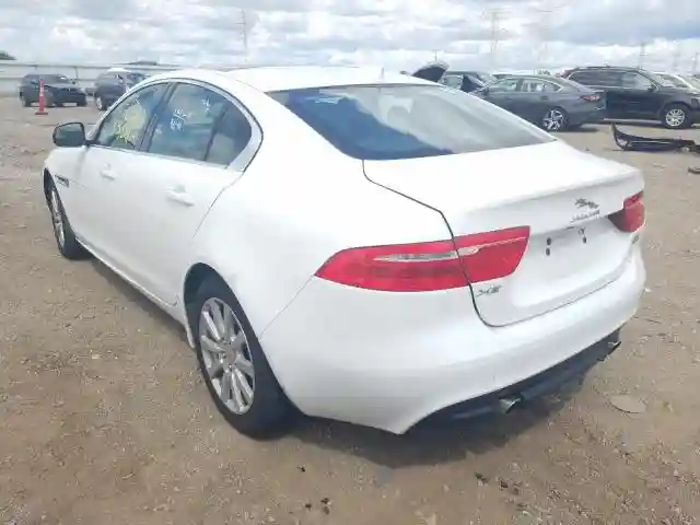 SAJAS4FXXKCP52723 2019 JAGUAR XE-2