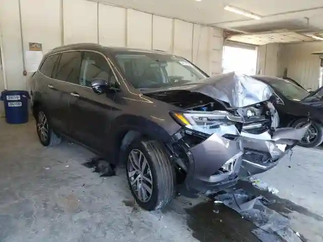 5FNYF5H97JB005670 2018 HONDA PILOT TOURING-0
