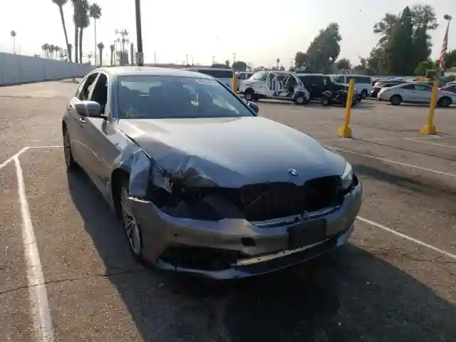 WBAJA5C54KG900994 2019 BMW 530 I-0