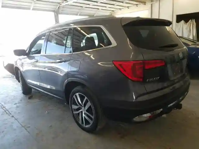 5FNYF5H97JB005670 2018 HONDA PILOT TOURING-2
