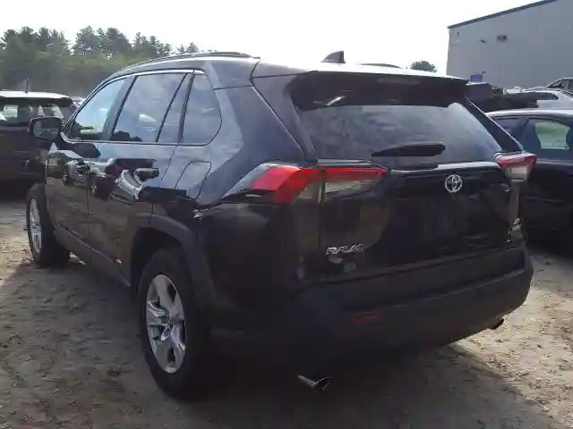 2T3RWRFV5LW068887 2020 TOYOTA RAV4 XLE-2