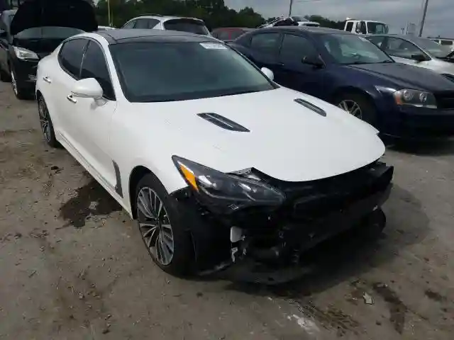 KNAE25LA1J6020769 2018 KIA STINGER PREMIUM-0