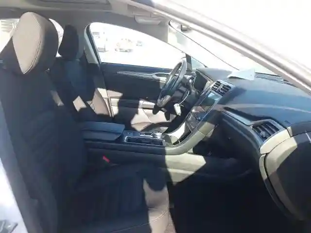 3FA6P0HDXLR136319 2020 FORD FUSION SE-4