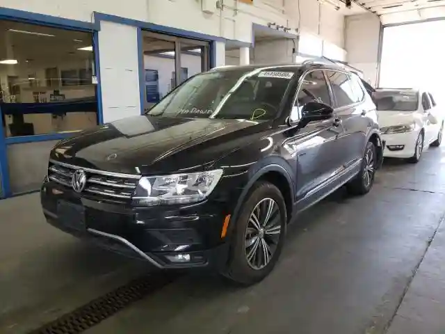 3VV2B7AX5KM045976 2019 VOLKSWAGEN TIGUAN SE-1