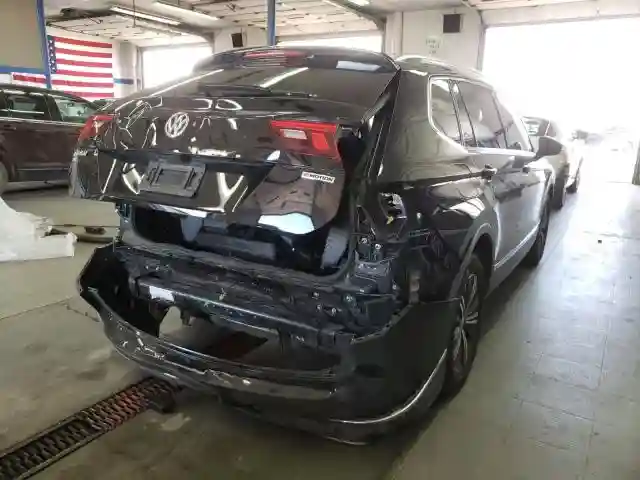 3VV2B7AX5KM045976 2019 VOLKSWAGEN TIGUAN SE-3