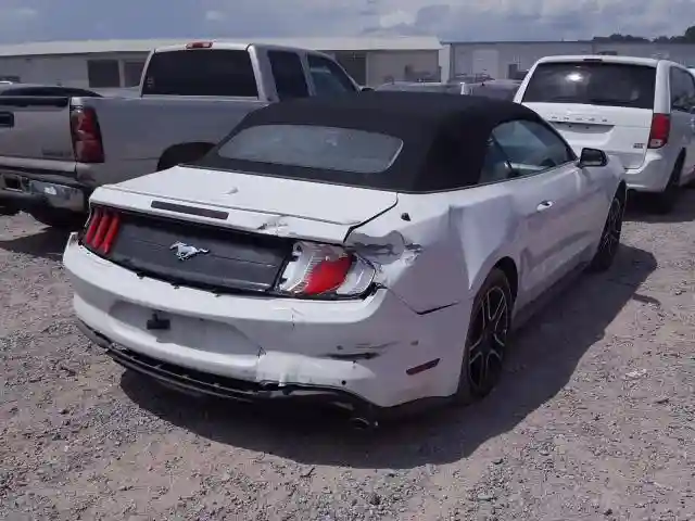 1FATP8UH5L5121384 2020 FORD MUSTANG-3