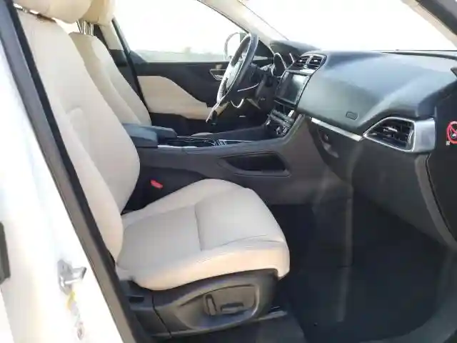 SADCJ2BV9HA084893 2017 JAGUAR F-PACE PREMIUM-4