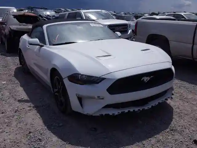 1FATP8UH5L5121384 2020 FORD MUSTANG-0